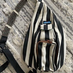 Kavu sling crossbody